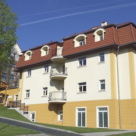 Hotel Zdrojowy Sanus à Świeradów-Zdrój Extérieur photo